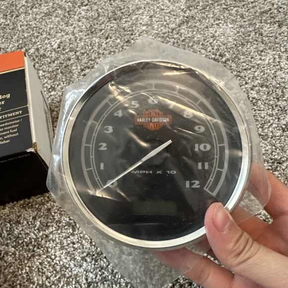 Harley-Davidson 2014 Softail FLS Speedometer Gauge 70700-11B - Picture 2 of 5